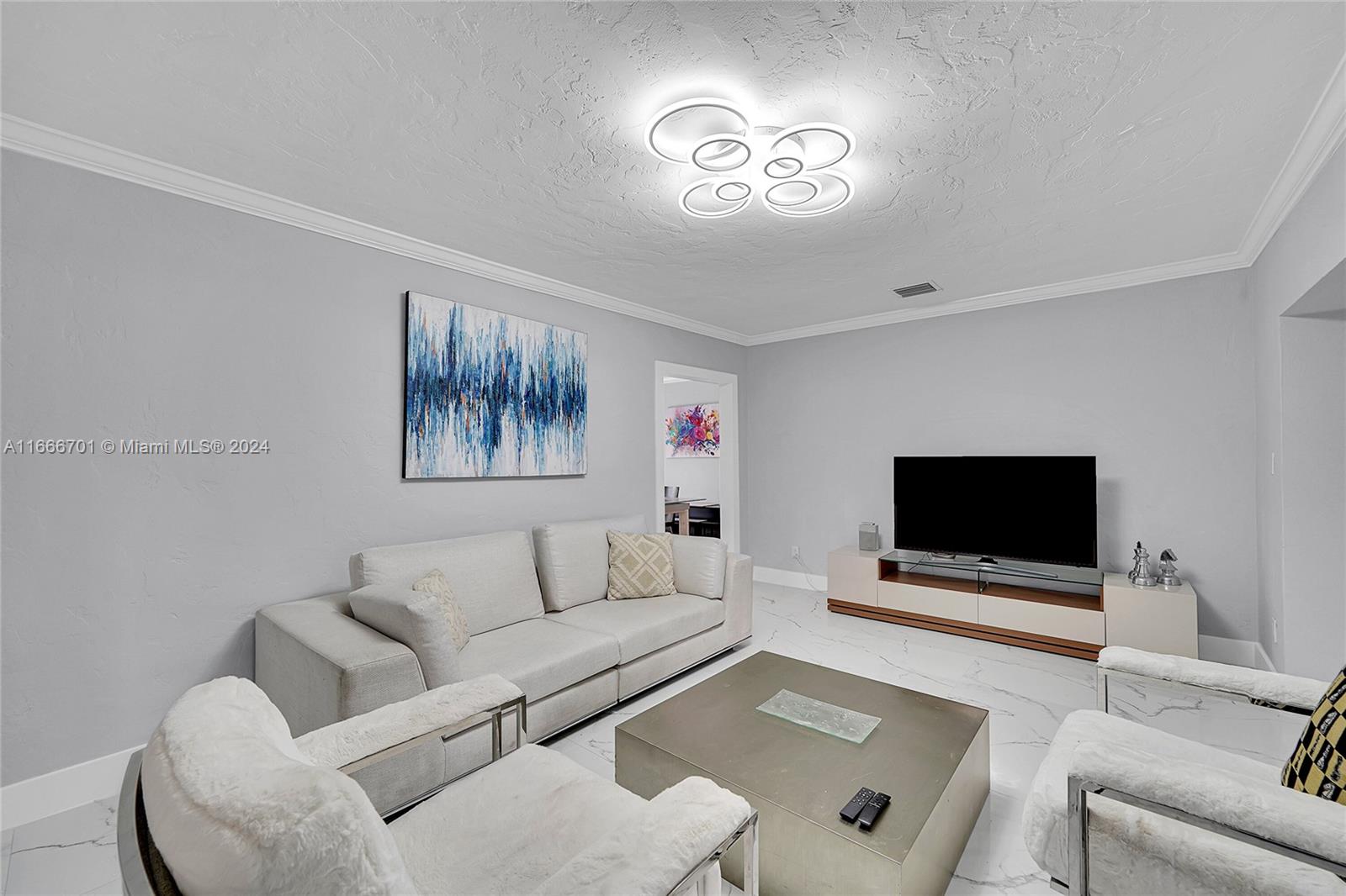 3814 SW 59th Ave