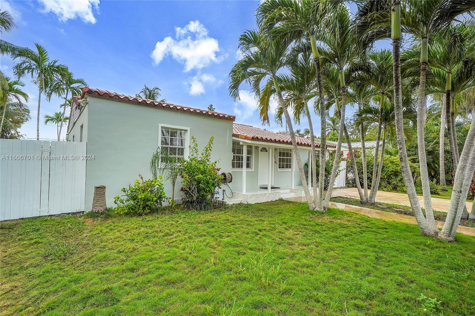 3814 SW 59th Ave