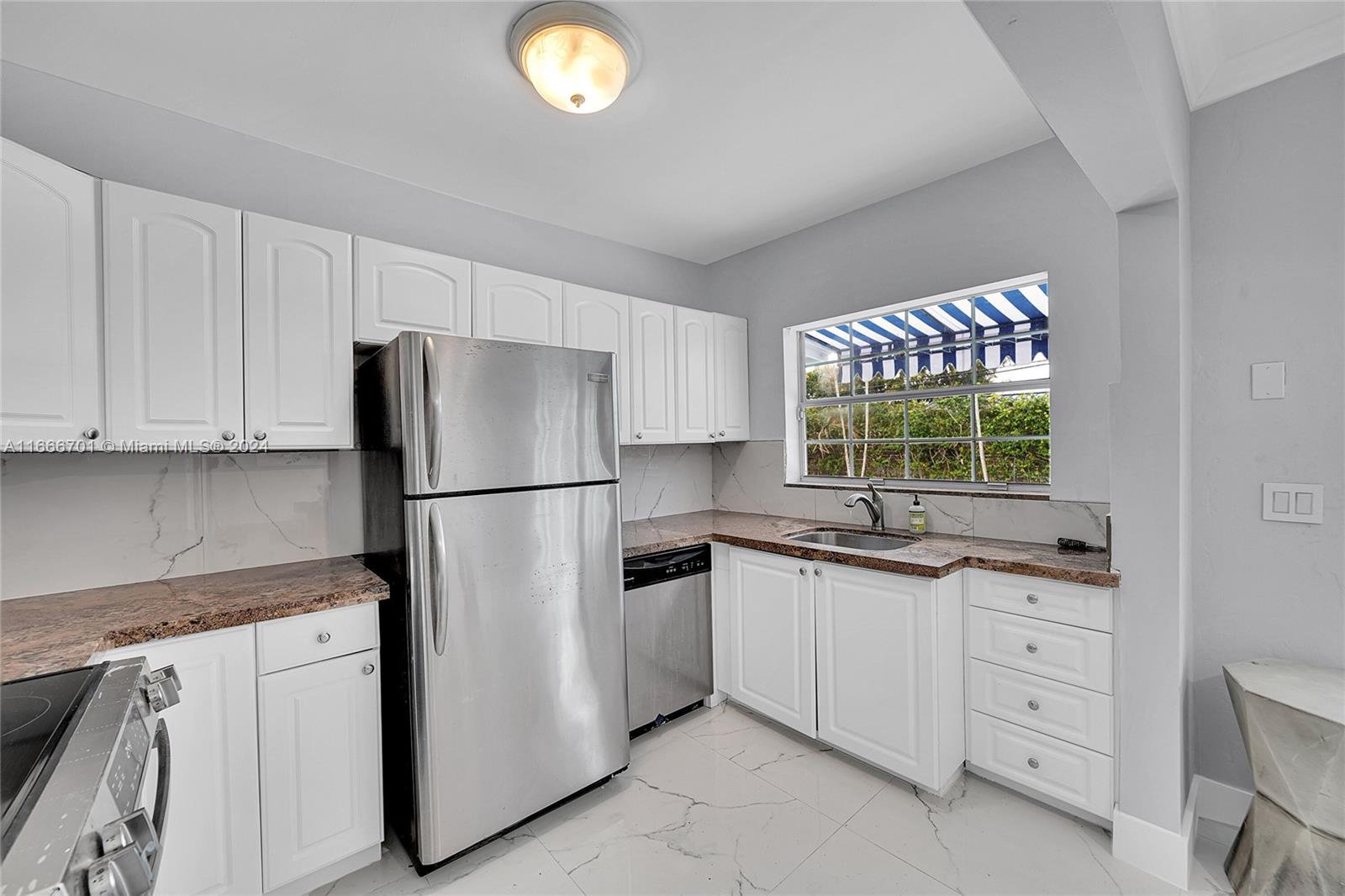 3814 SW 59th Ave