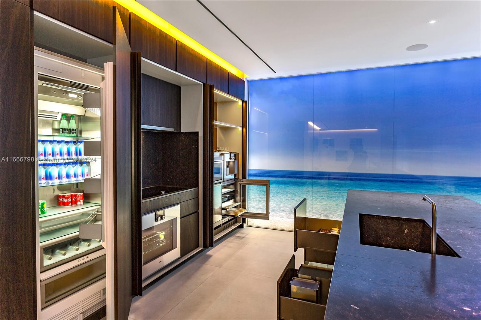 2000 S Ocean Drive # 21A