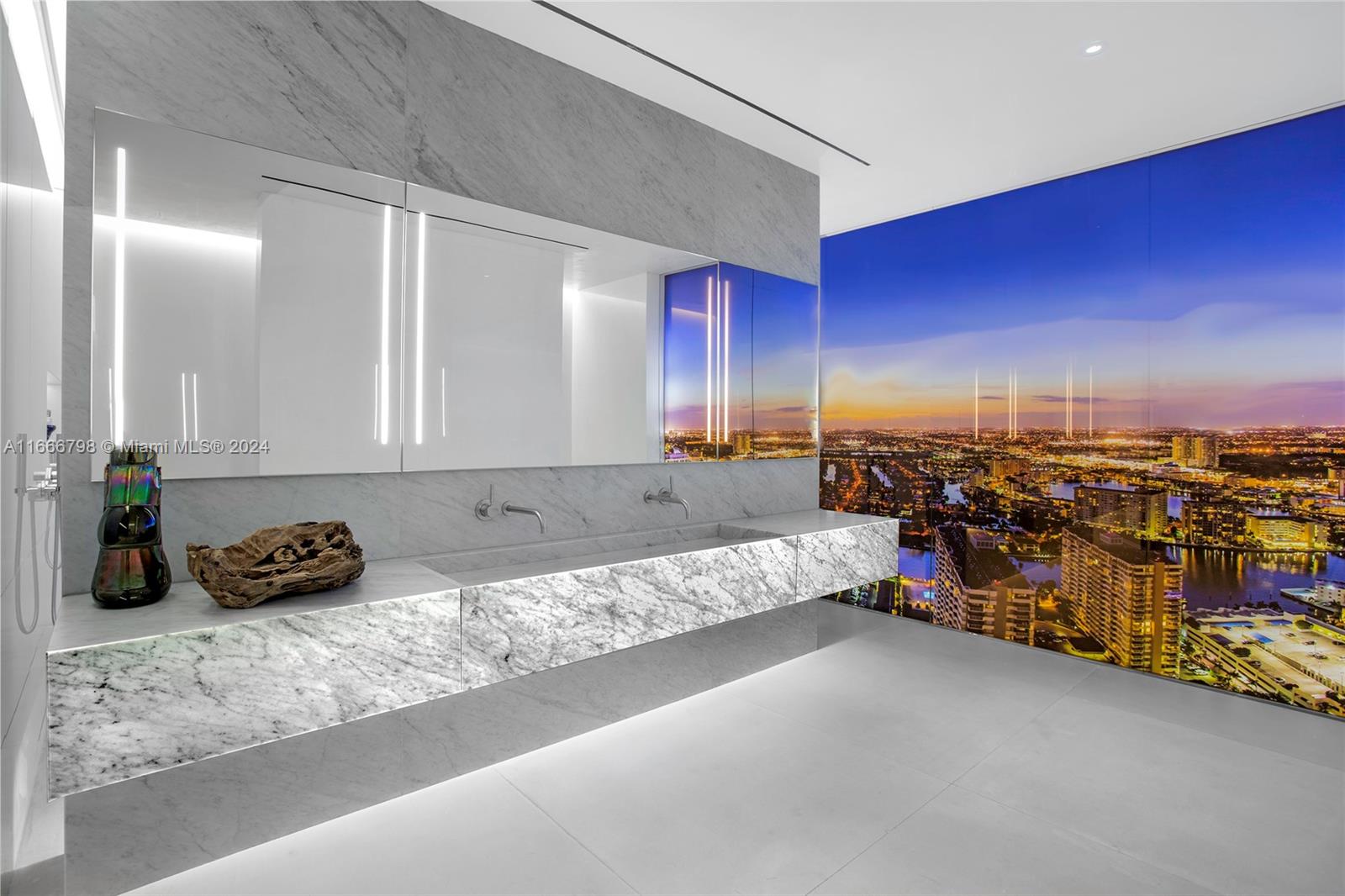 2000 S Ocean Drive # 21A