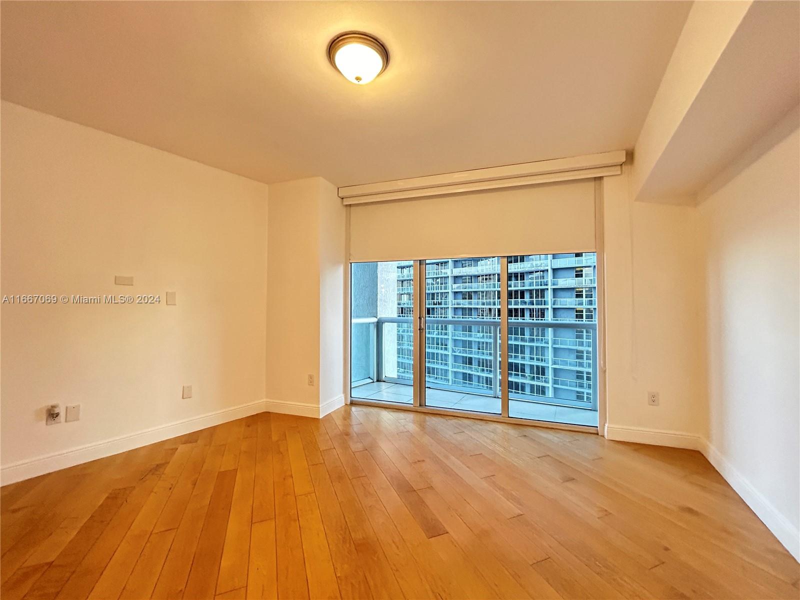475 BRICKELL AV # 3107