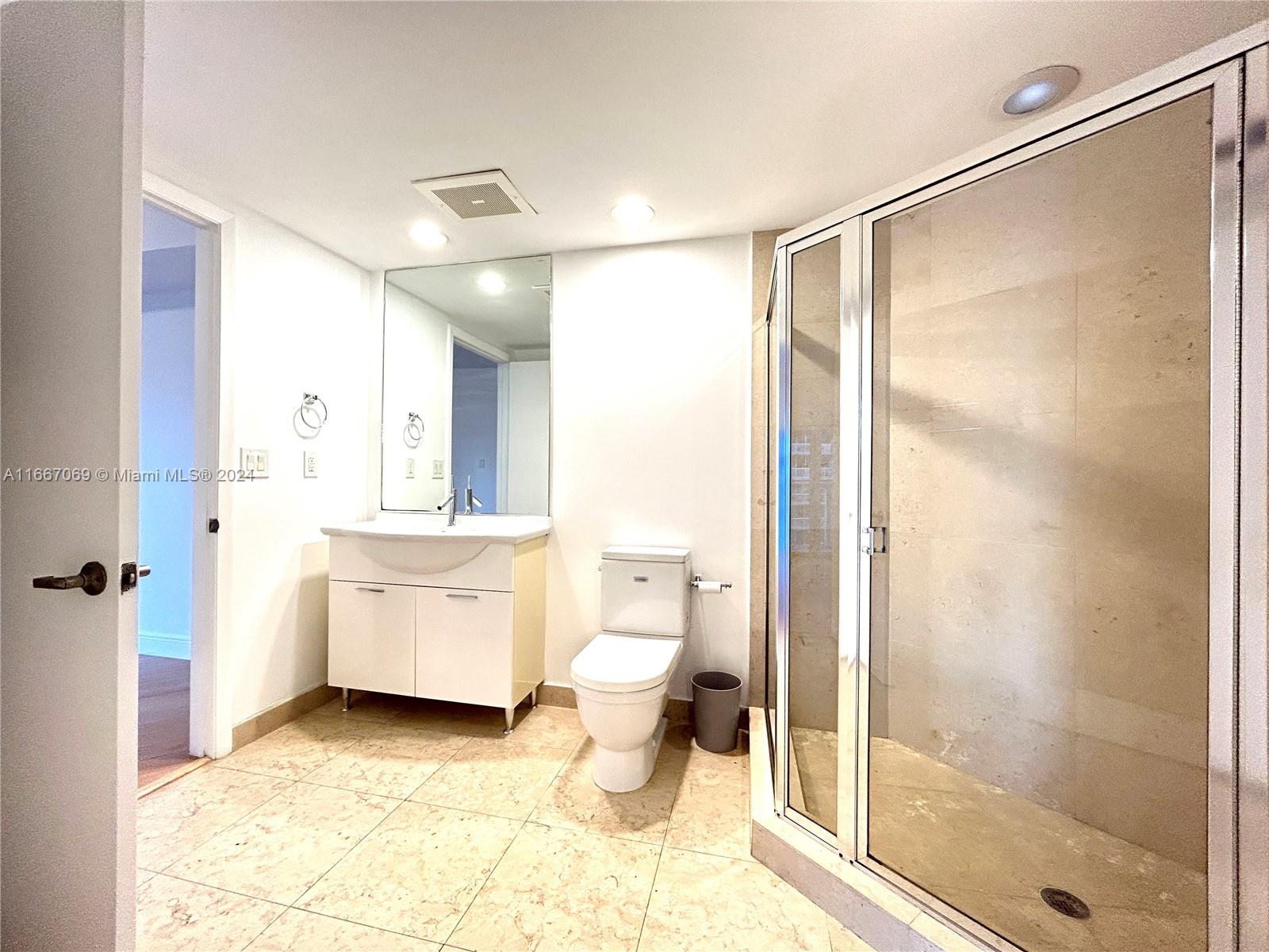 475 BRICKELL AV # 3107