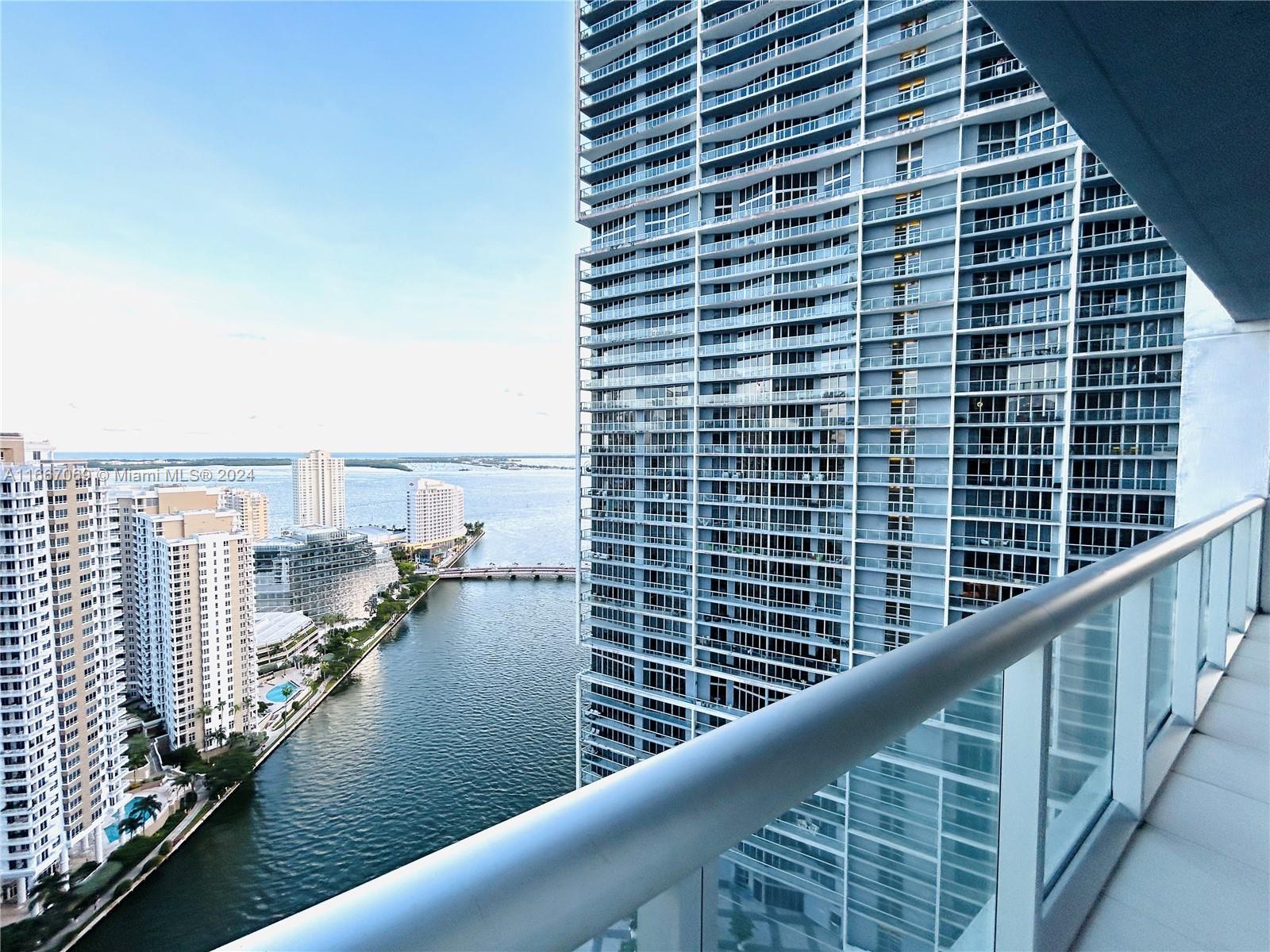 475 BRICKELL AV # 3107