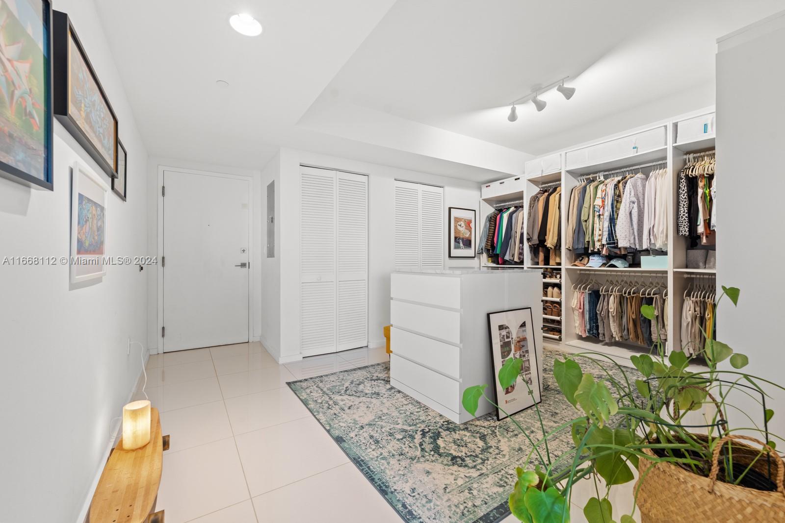 5252 NW 85th Ave # 606
