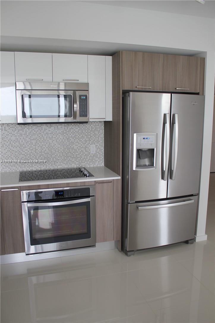 5252 NW 85th Ave # 606