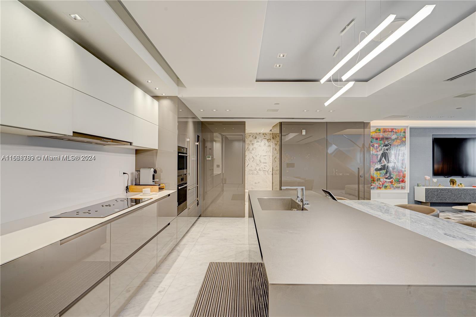 125 Ocean Dr # F0203