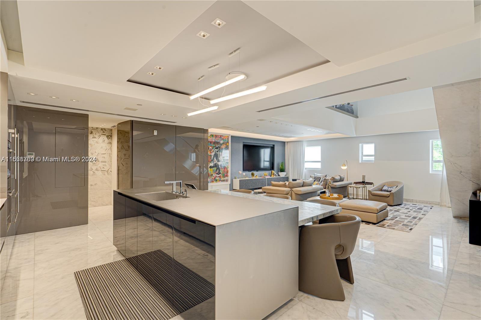 125 Ocean Dr # F0203