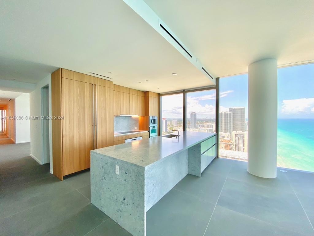 2000 S Ocean Drive # 29A