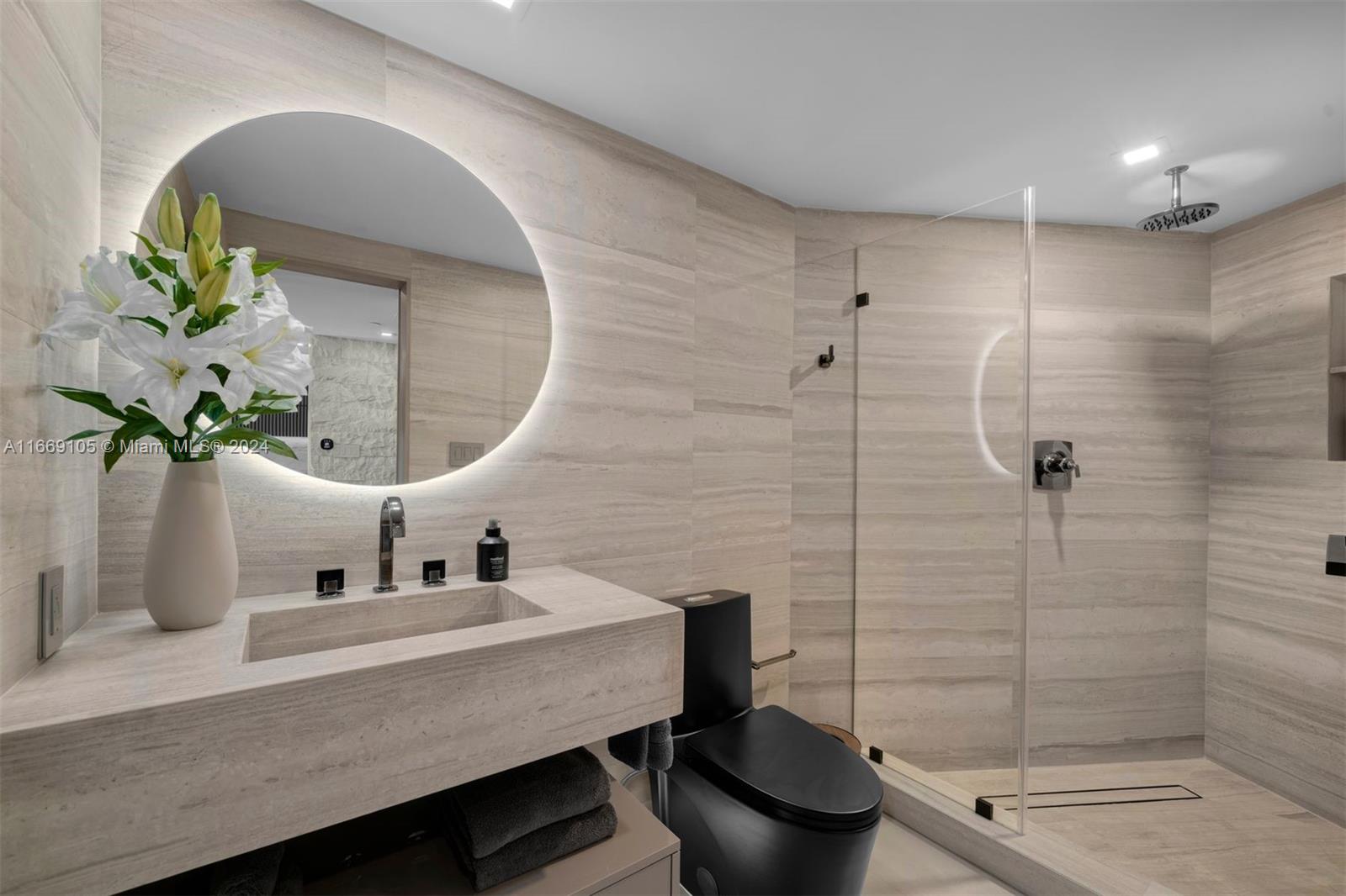 2127 Brickell Ave # 904