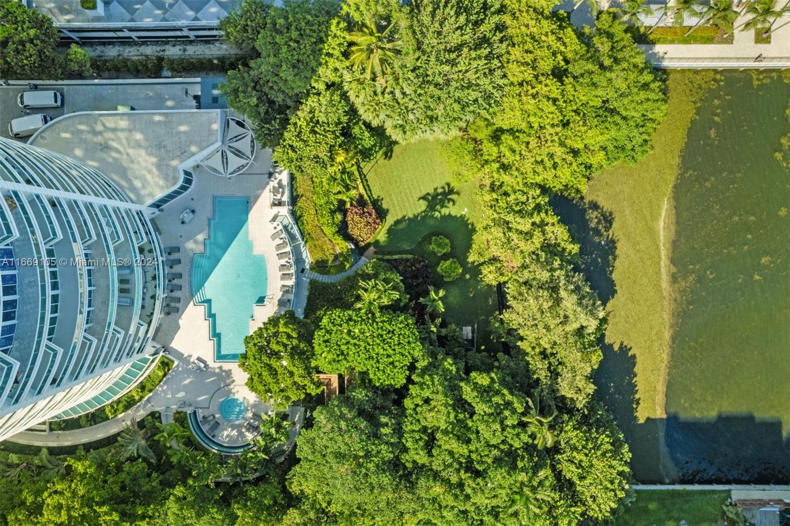 2127 Brickell Ave # 904