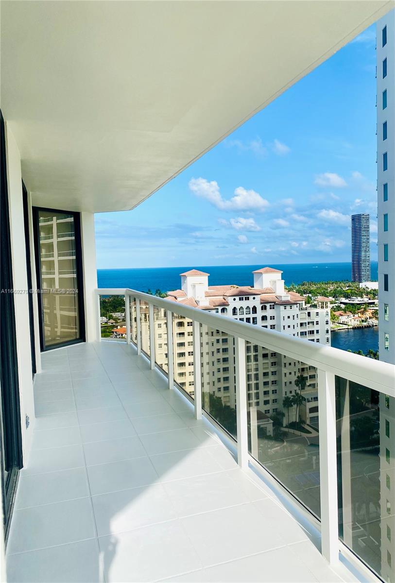 20185 E Country Club Dr # 2105
