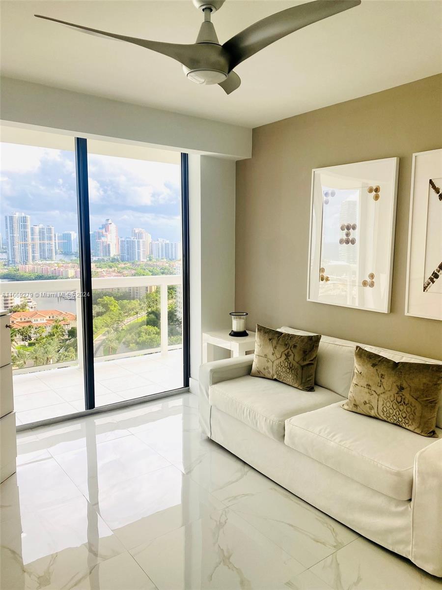 20185 E Country Club Dr # 2105