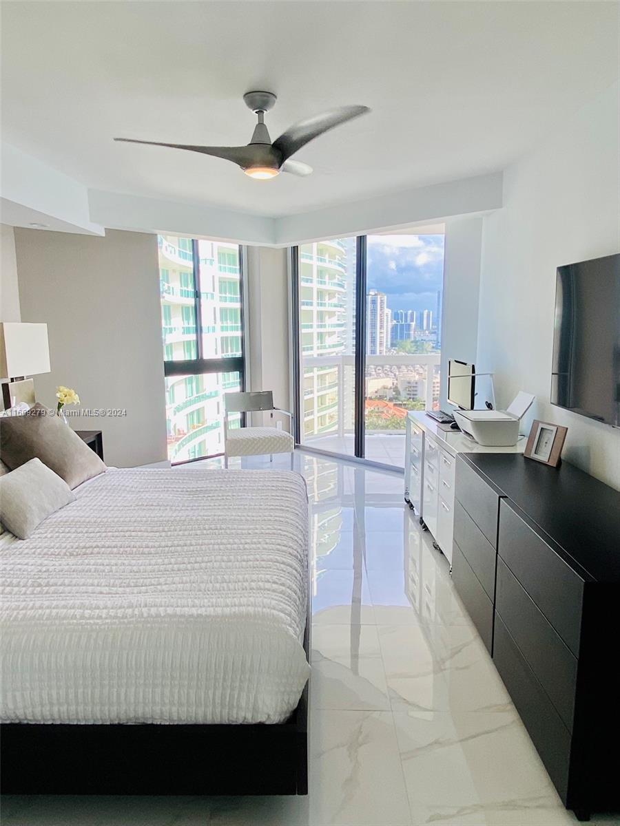 20185 E Country Club Dr # 2105