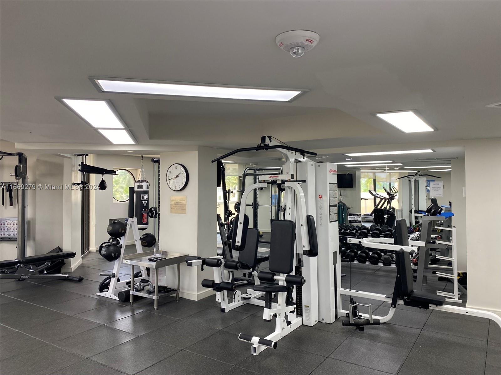 20185 E Country Club Dr # 2105