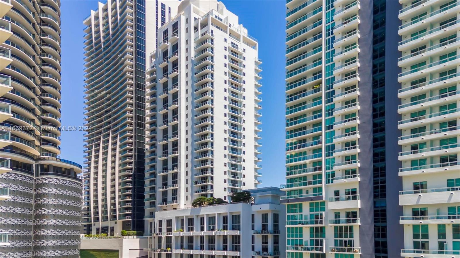 1050 Brickell Ave # 1808