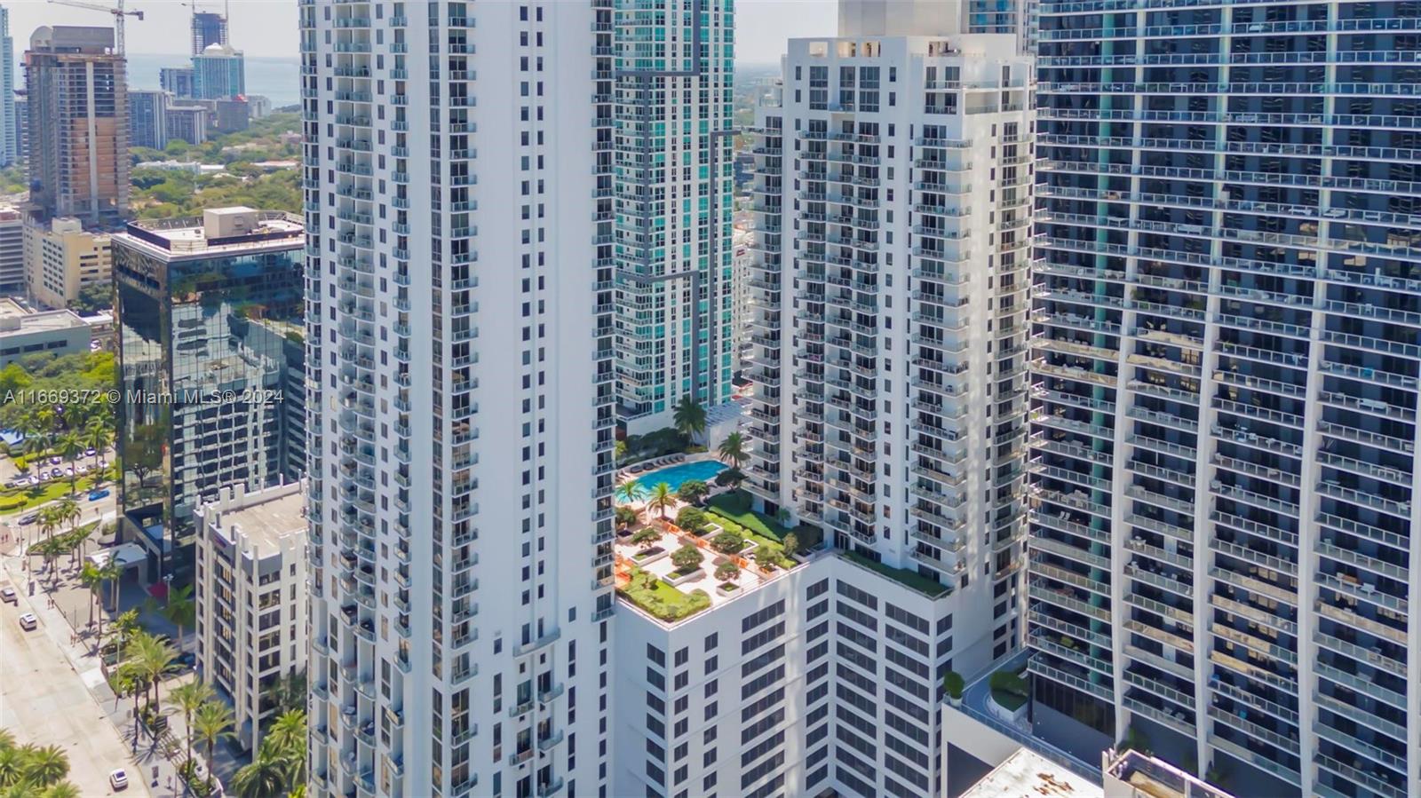 1050 Brickell Ave # 1808