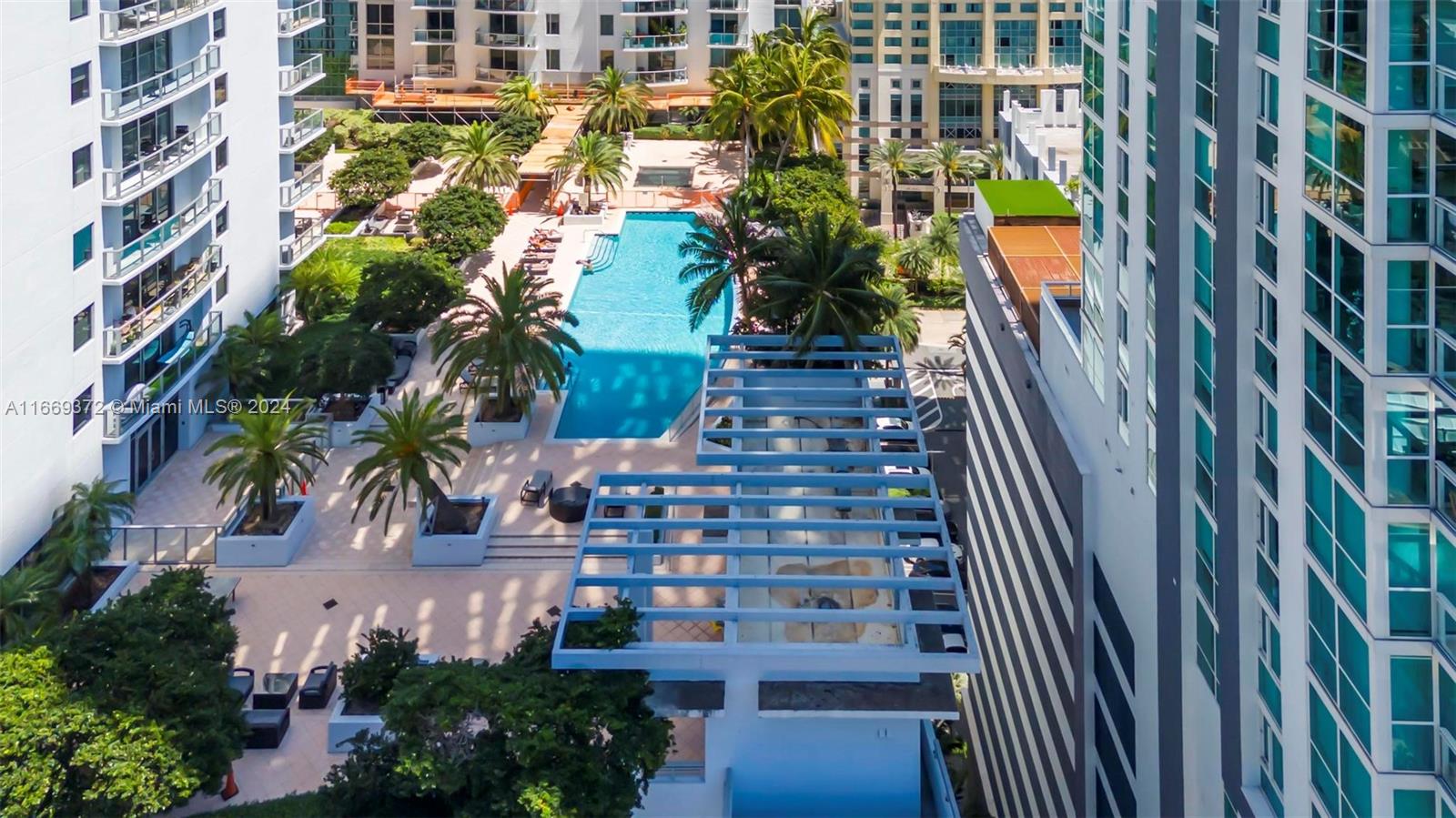 1050 Brickell Ave # 1808