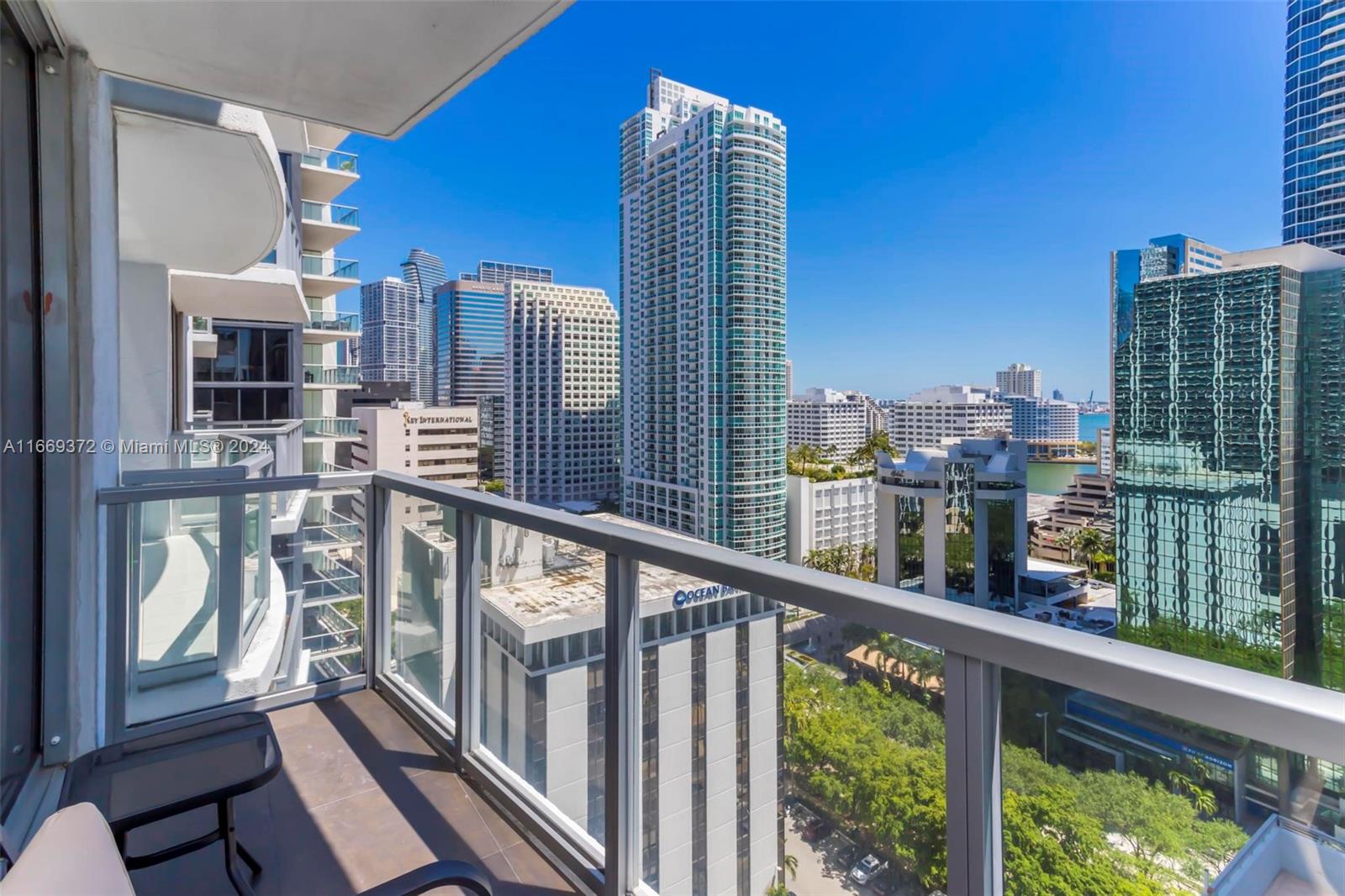 1050 Brickell Ave # 1808