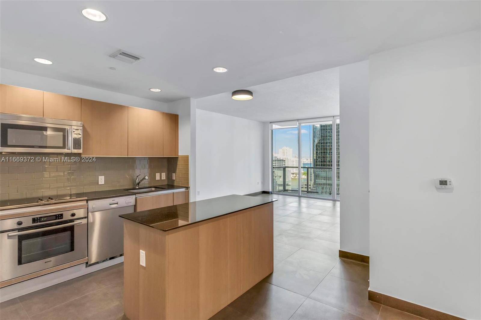 1050 Brickell Ave # 1808