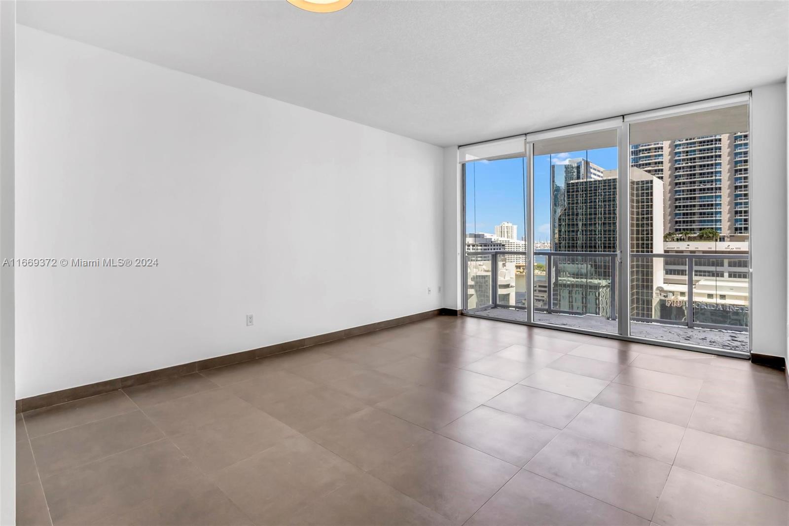 1050 Brickell Ave # 1808