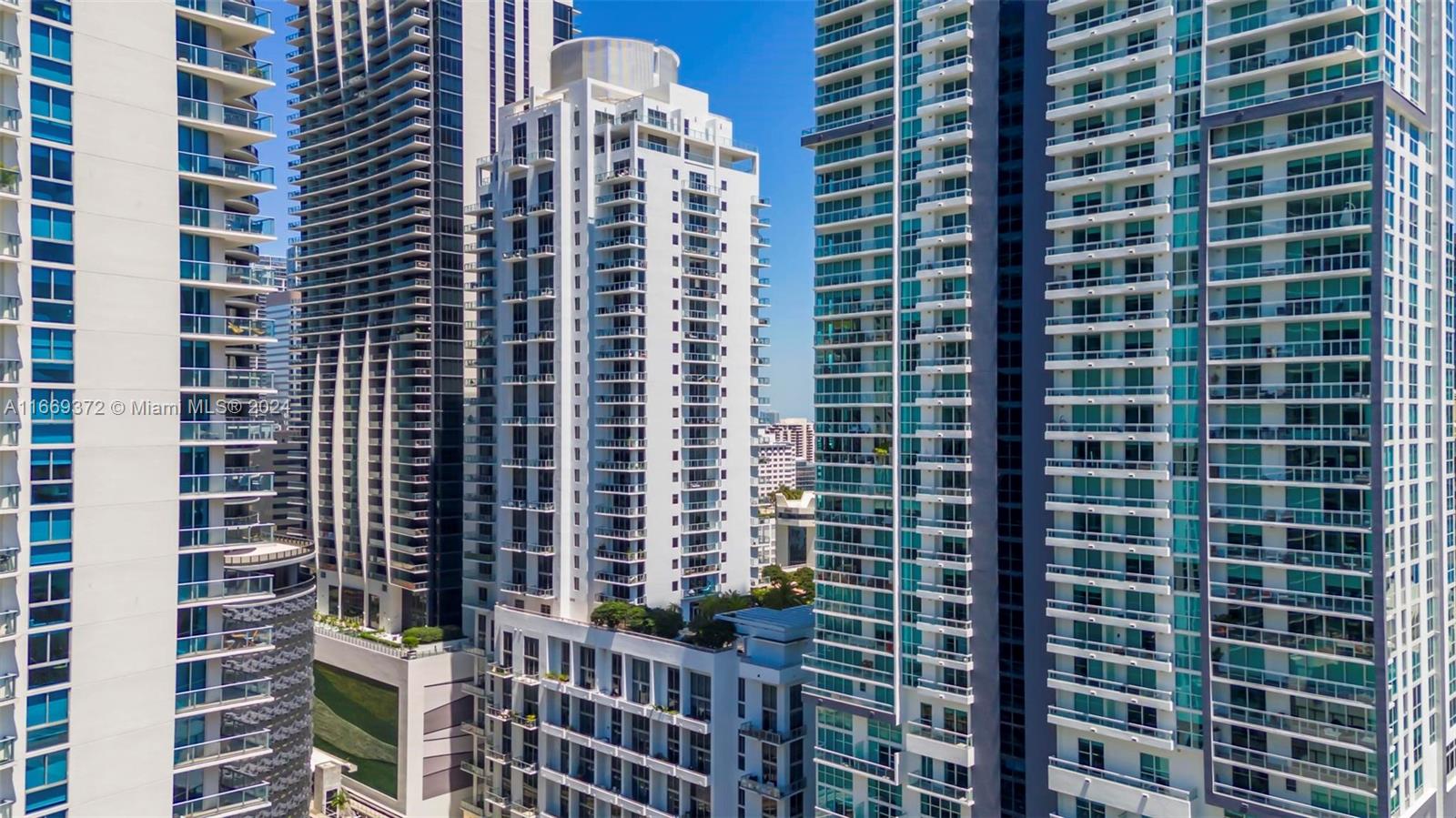 1050 Brickell Ave # 1808