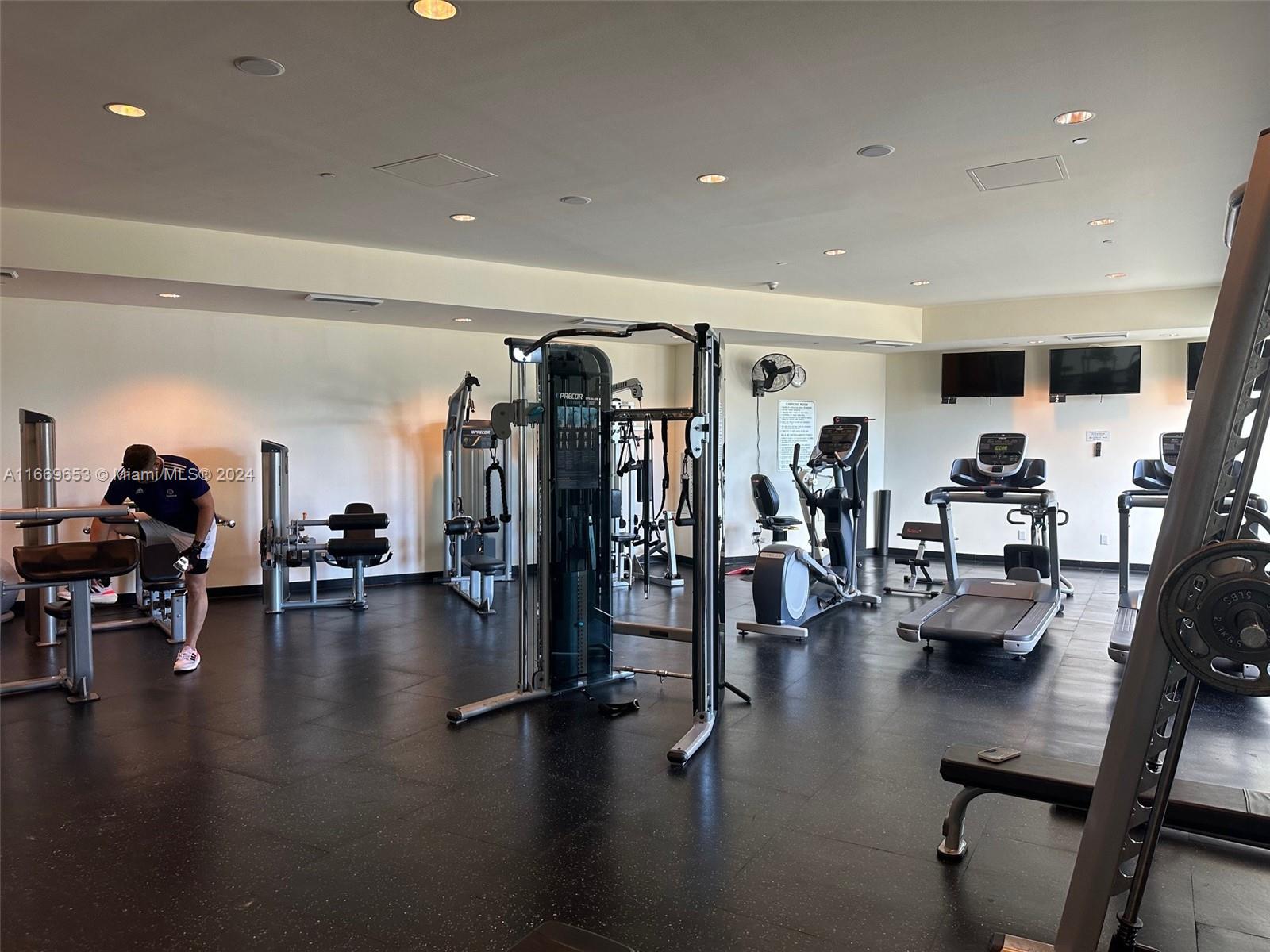 2475 Brickell Ave # 1905