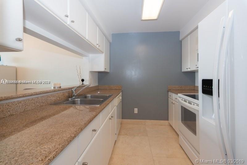 2475 Brickell Ave # 1905