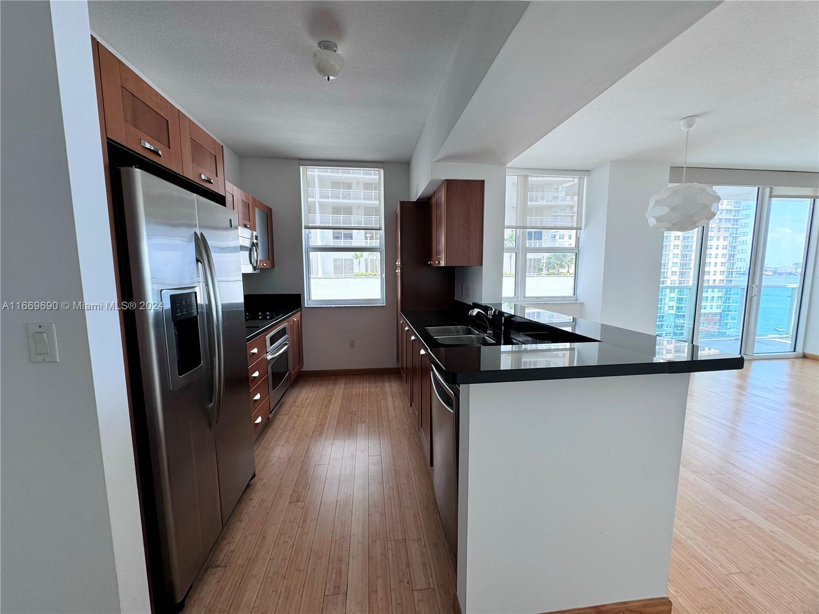 186 SE 12th Ter # 1109