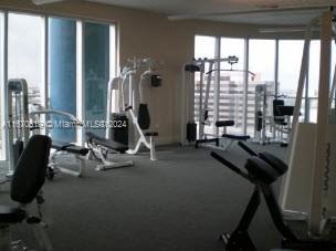 185 SW 7th St # 1606
