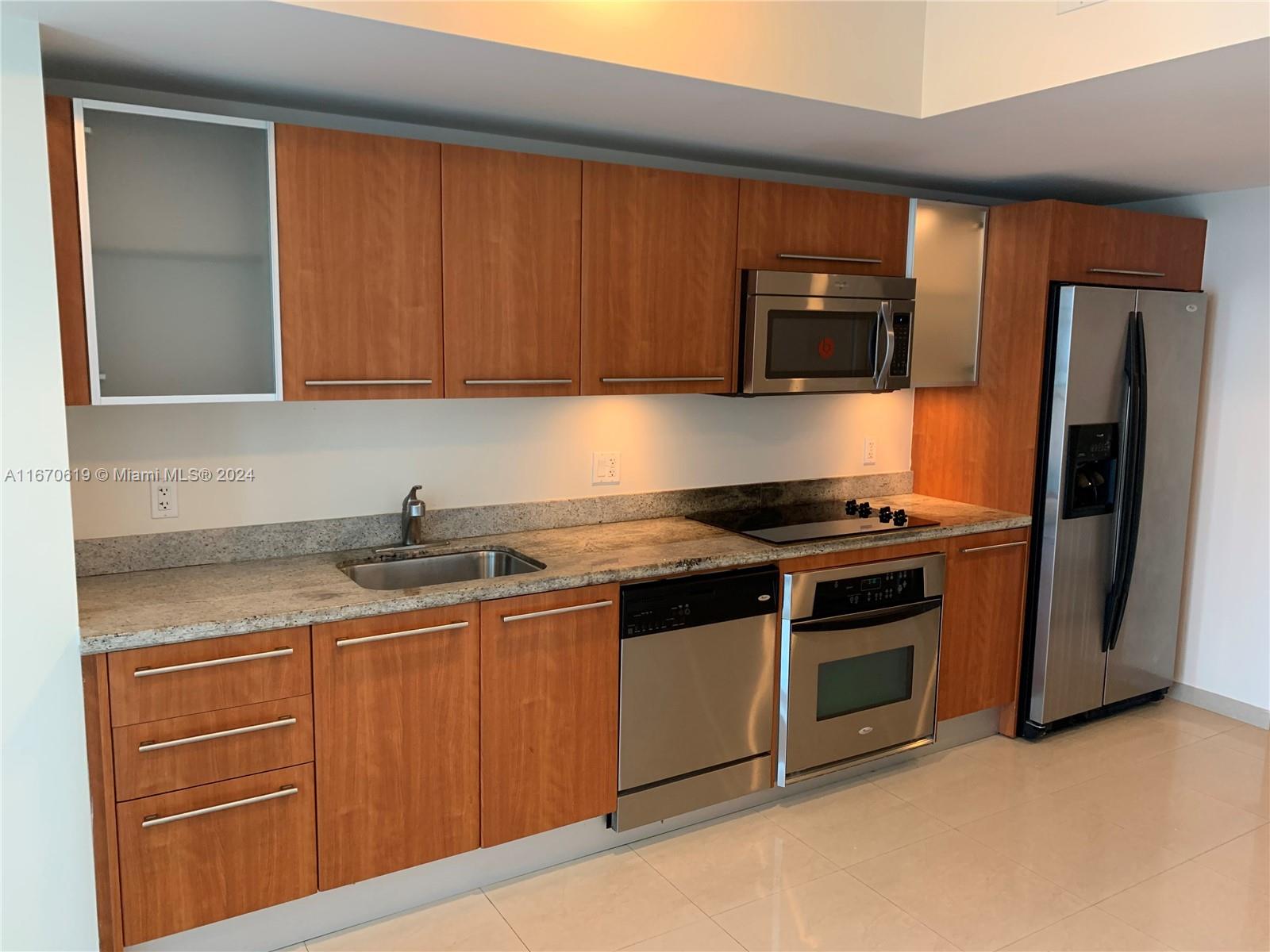 185 SW 7th St # 1606