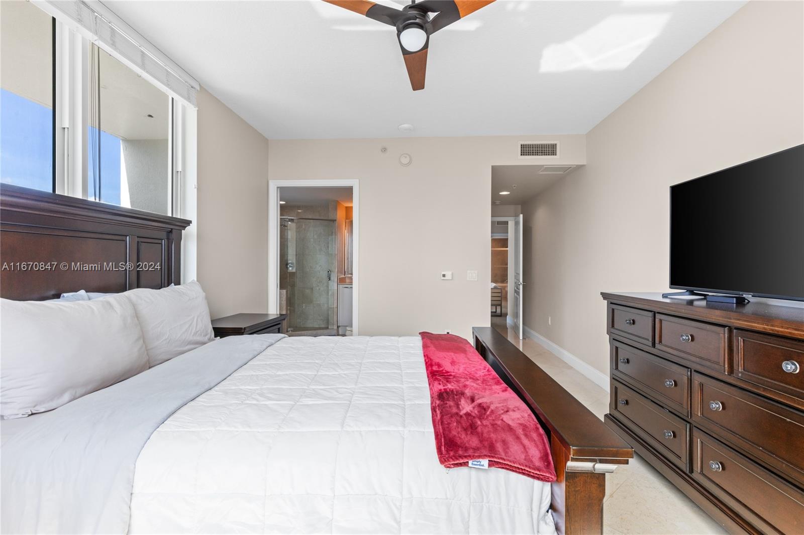 350 SE 2nd St # 2820