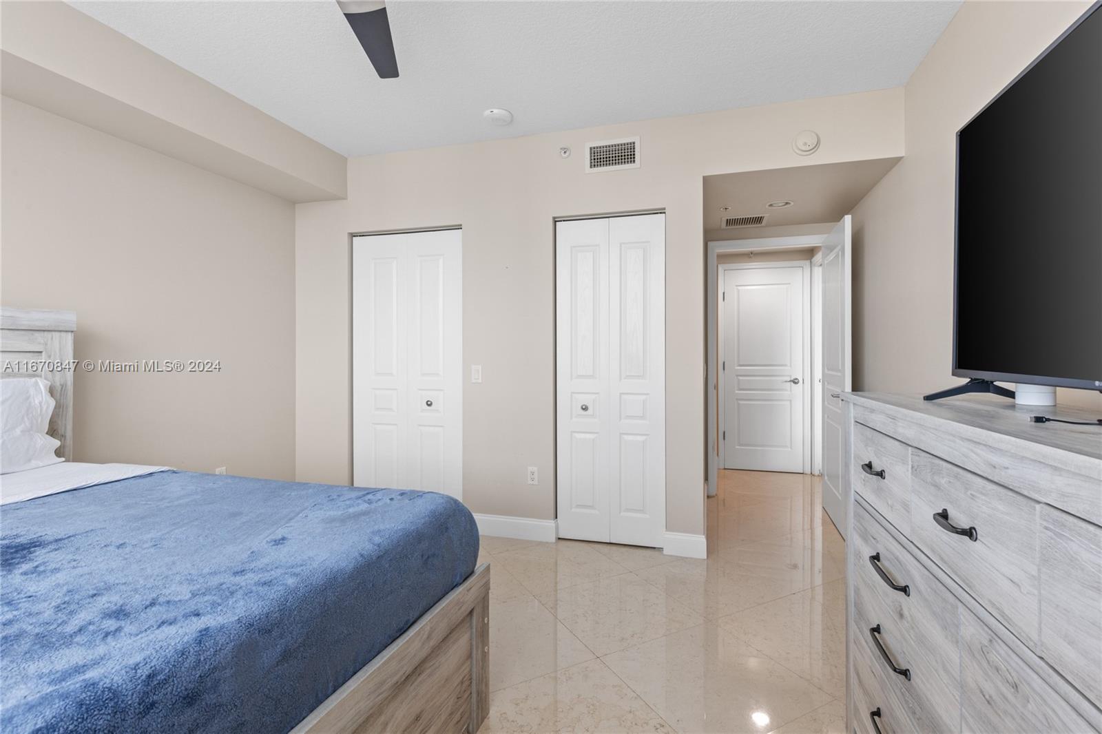 350 SE 2nd St # 2820
