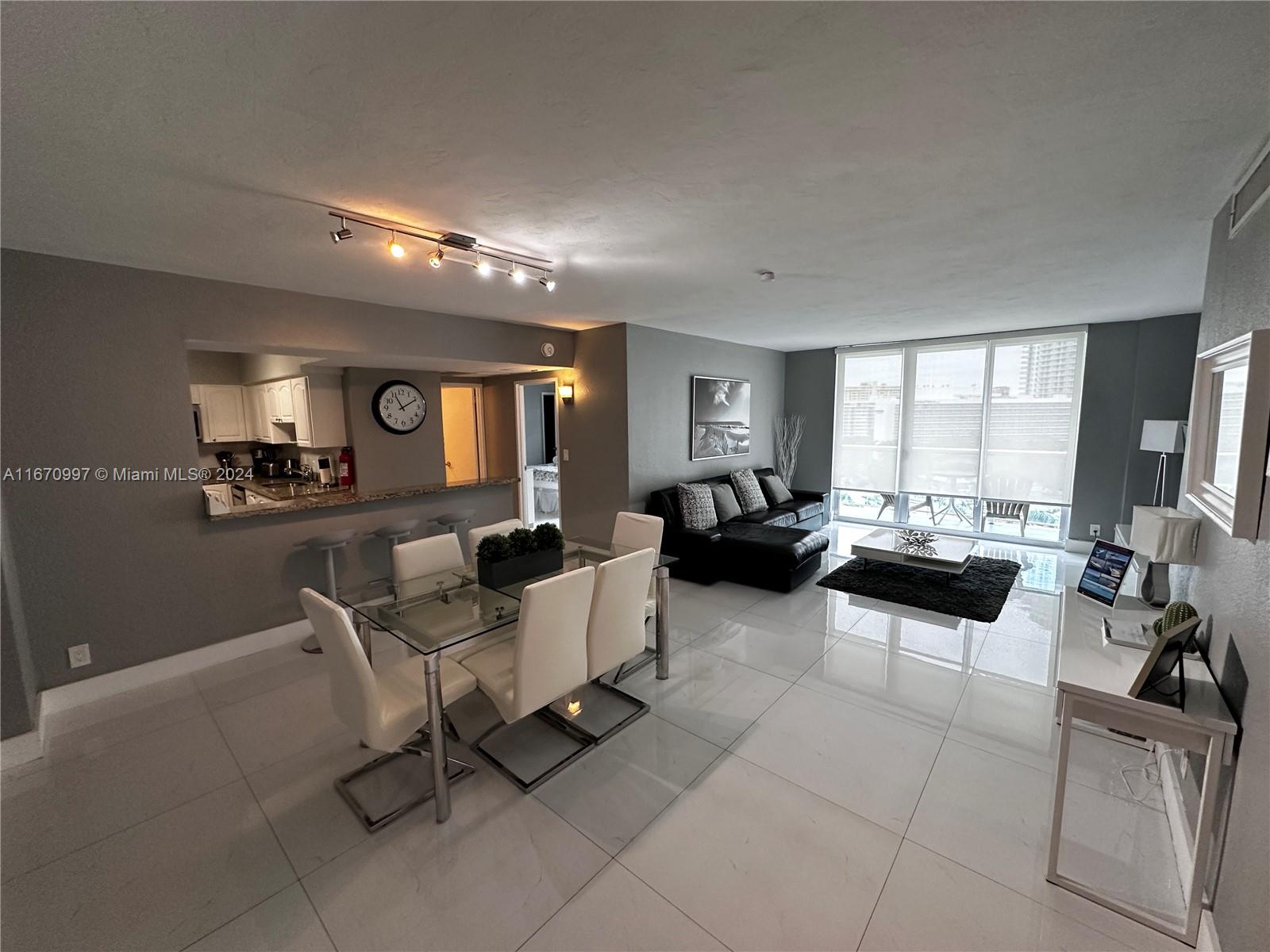 3801 S Ocean Dr # 9V