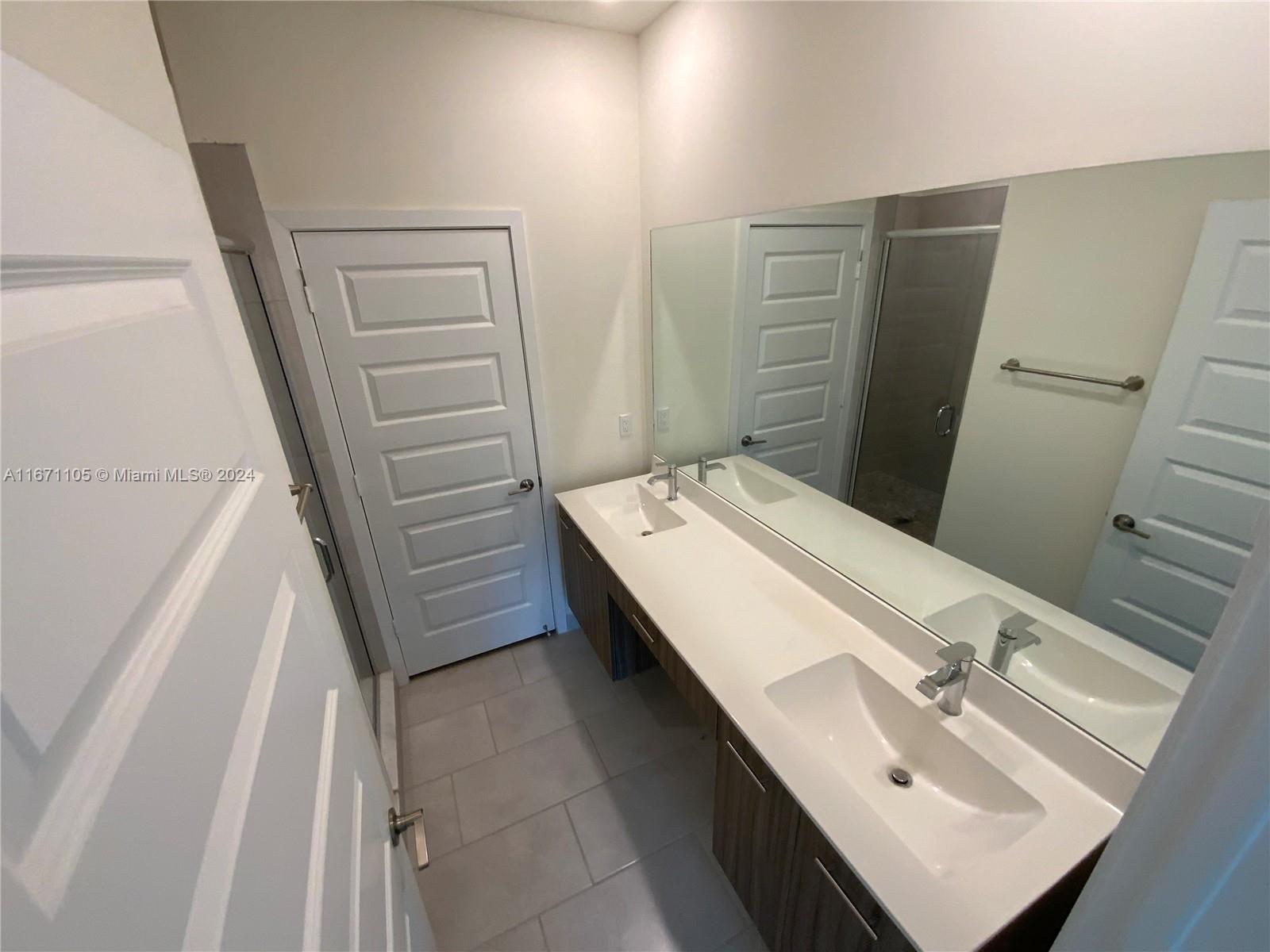 4640 NW 84 Avenue # 18