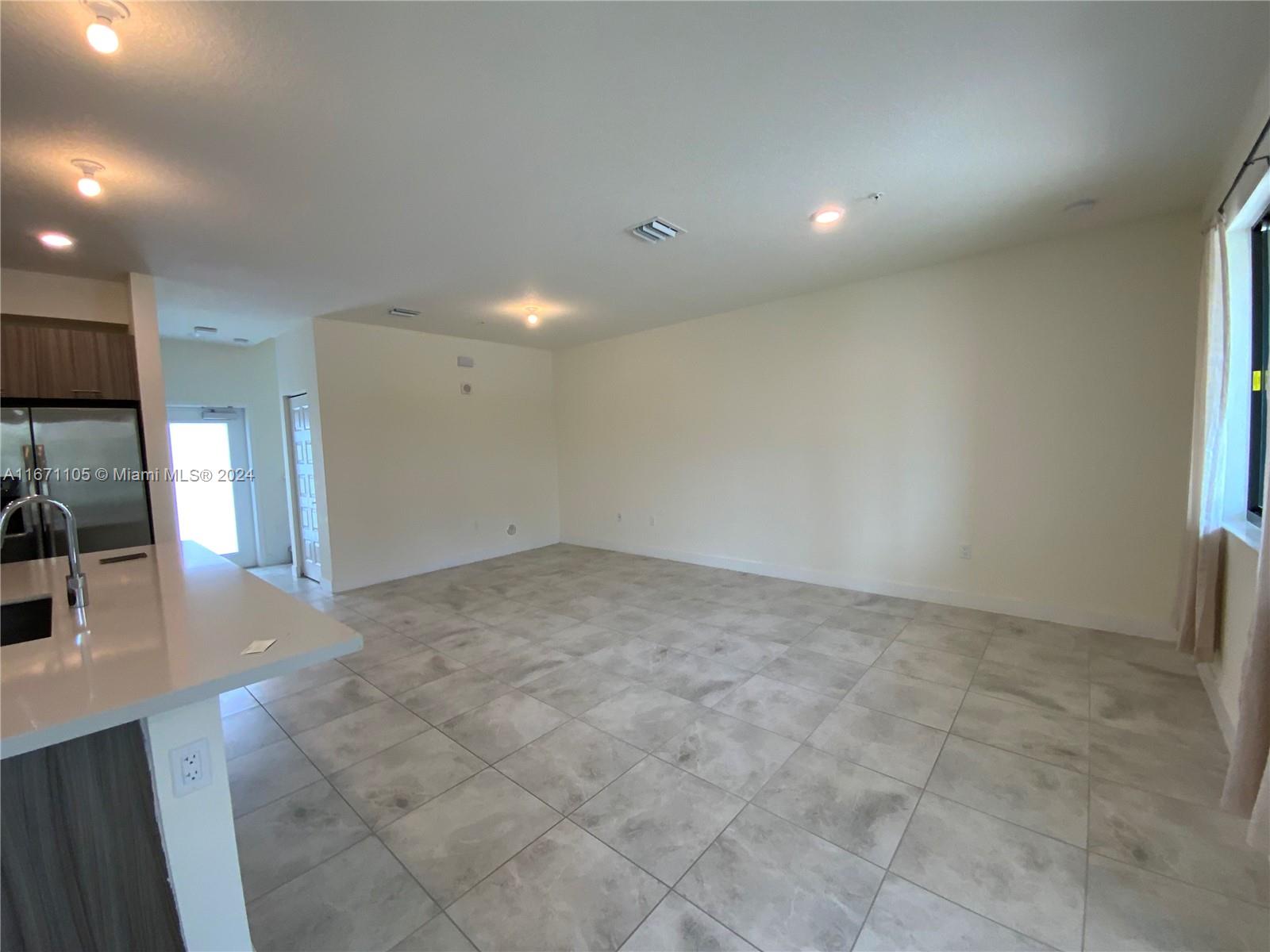 4640 NW 84 Avenue # 18