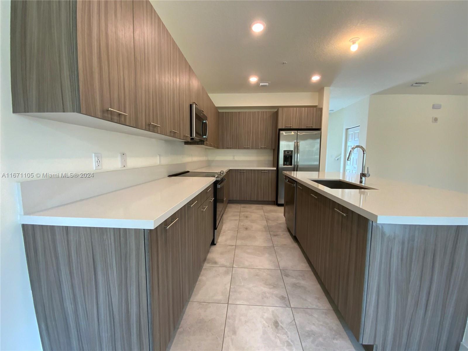 4640 NW 84 Avenue # 18