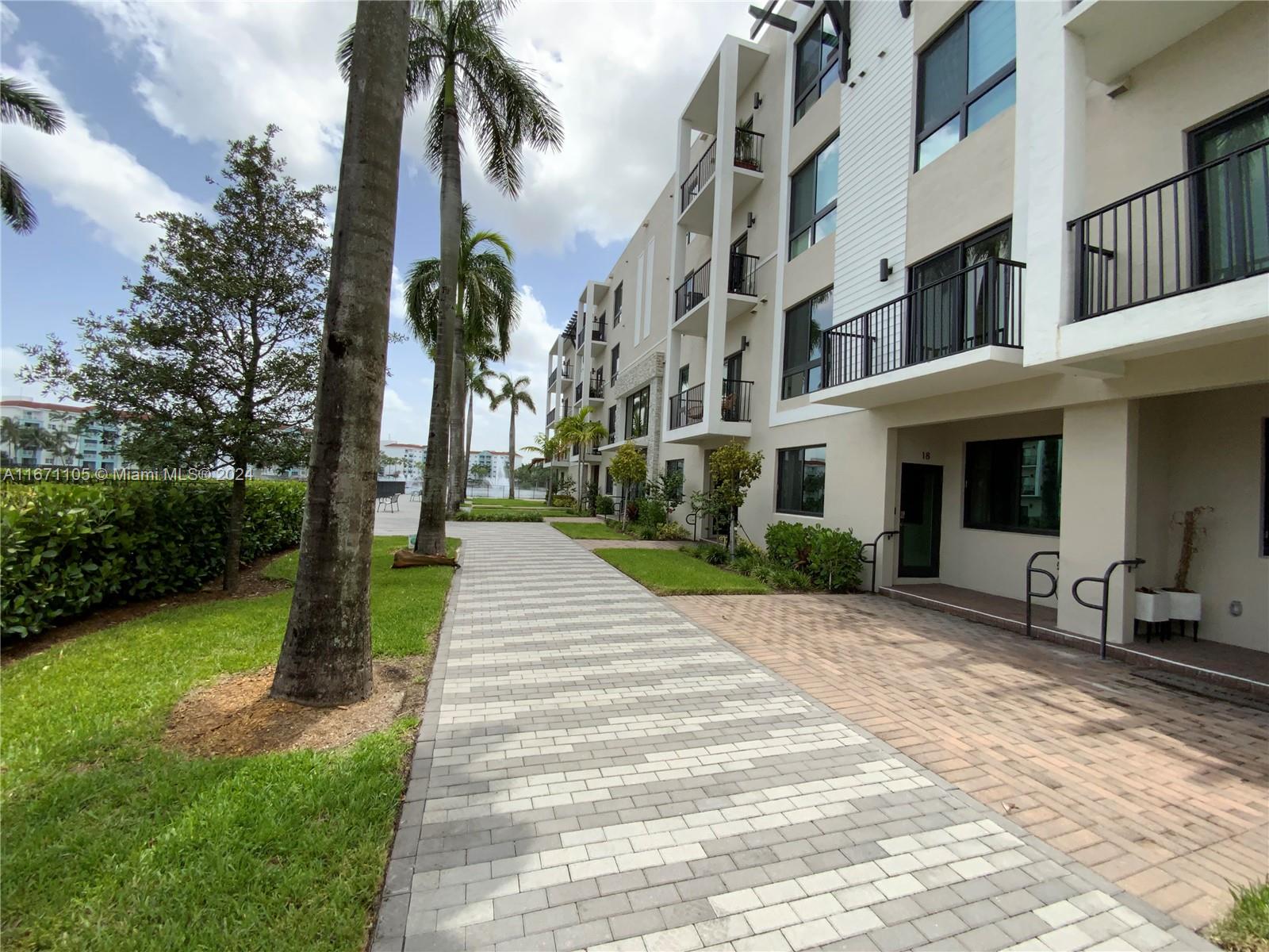 4640 NW 84 Avenue # 18