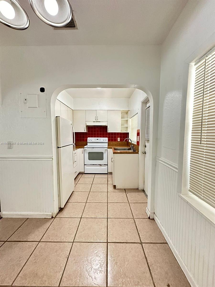 1942 Thomas St # 1