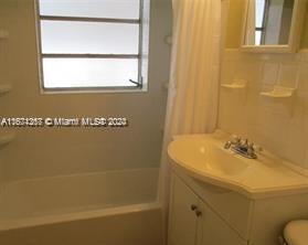 1942 Thomas St # 1