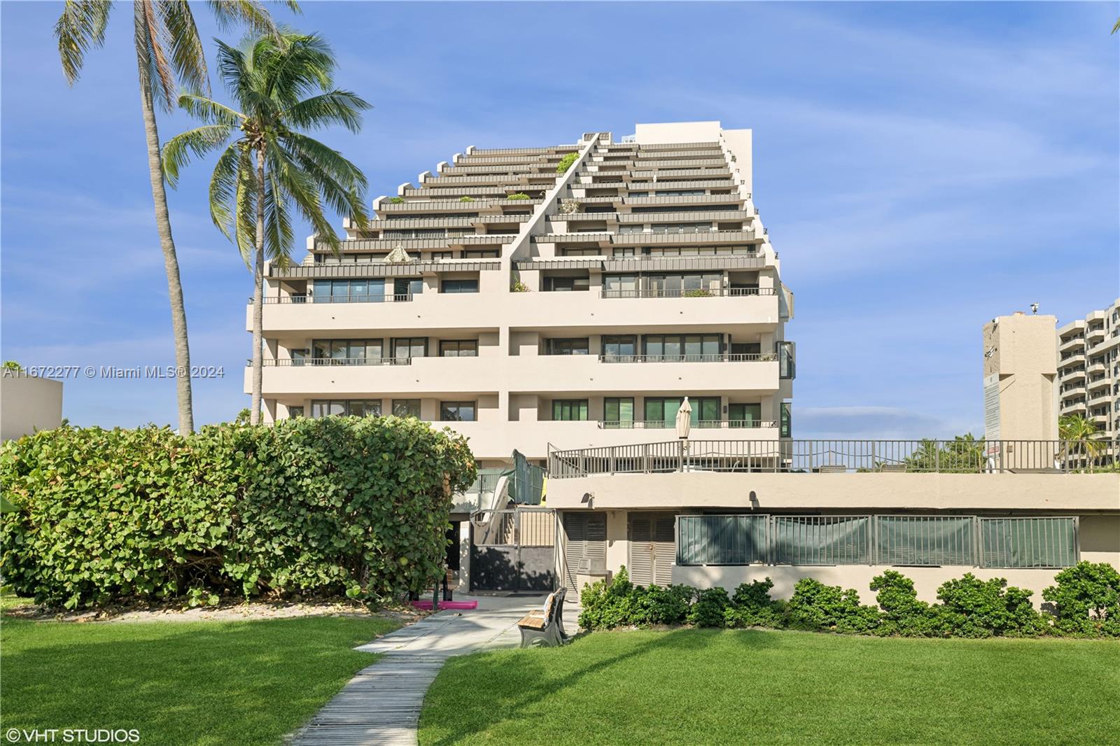 201 Crandon Blvd # 641