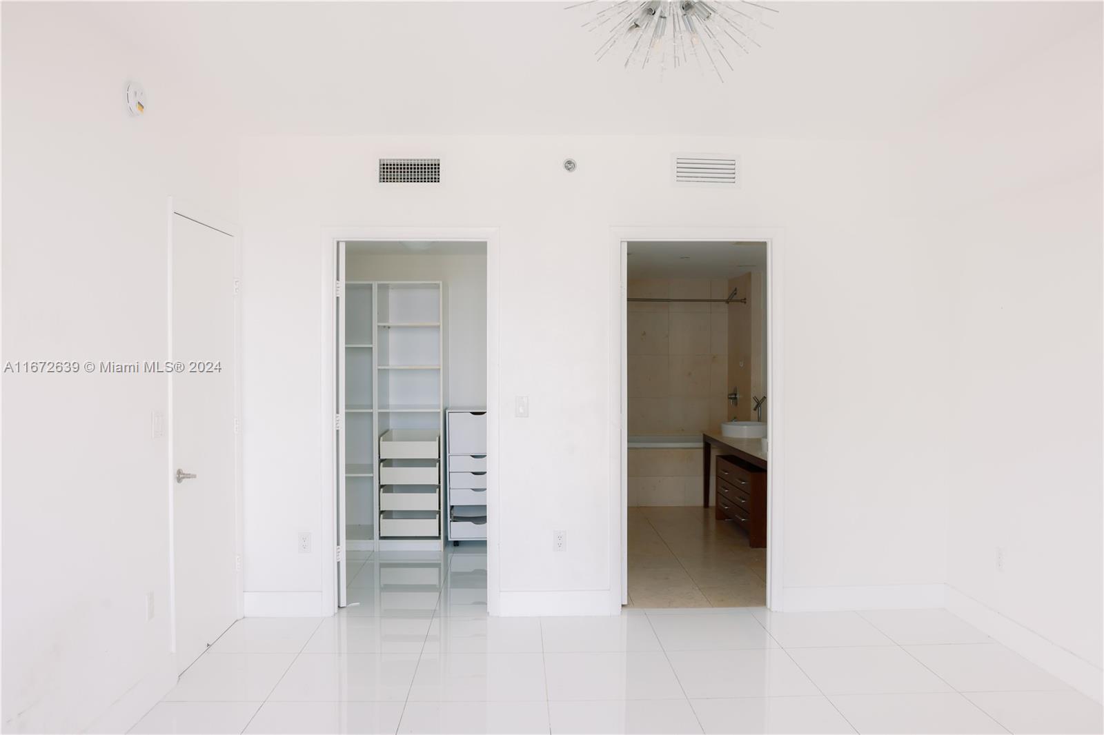 465 Brickell Ave # 4206