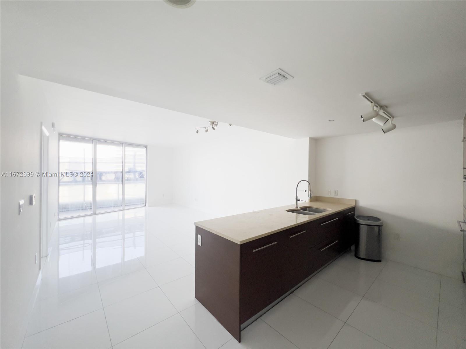 465 Brickell Ave # 4206