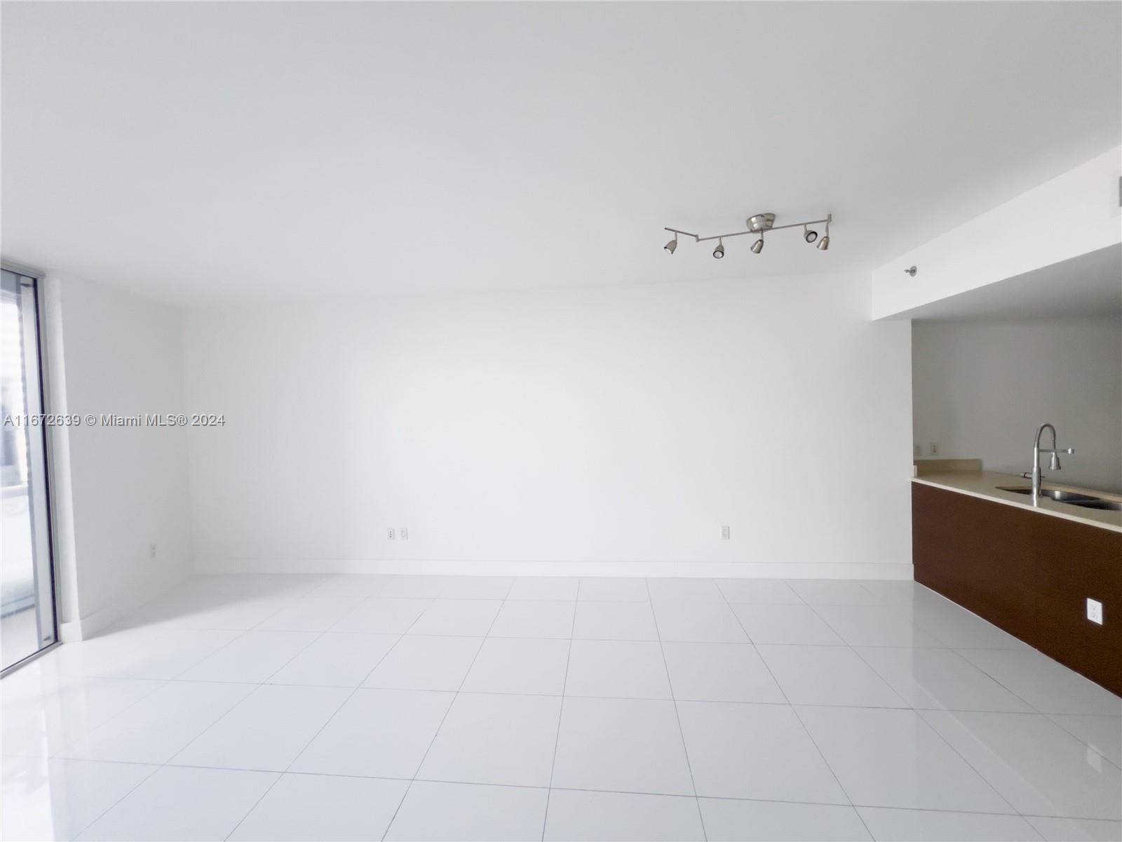 465 Brickell Ave # 4206