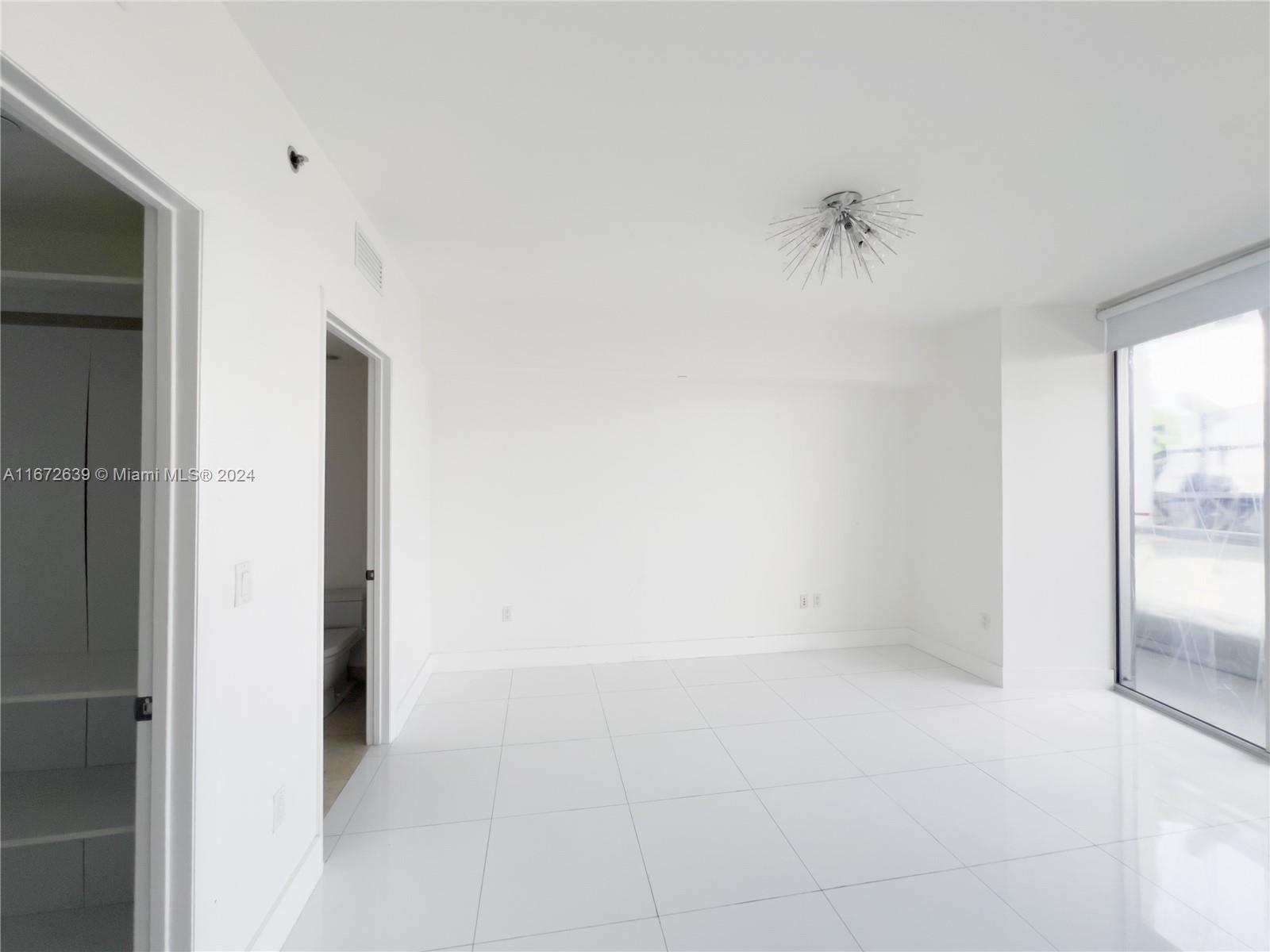 465 Brickell Ave # 4206