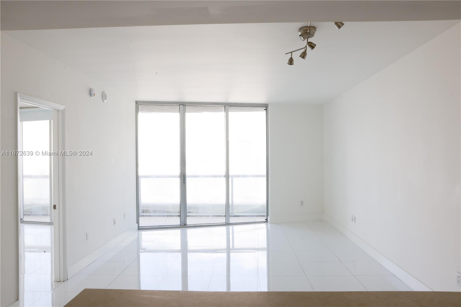 465 Brickell Ave # 4206