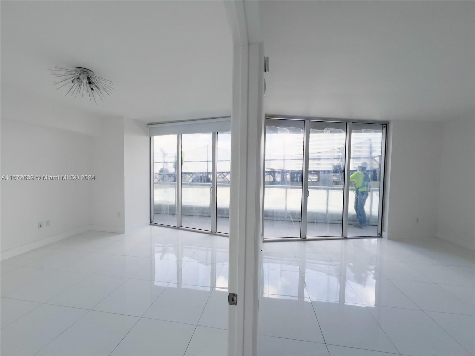 465 Brickell Ave # 4206