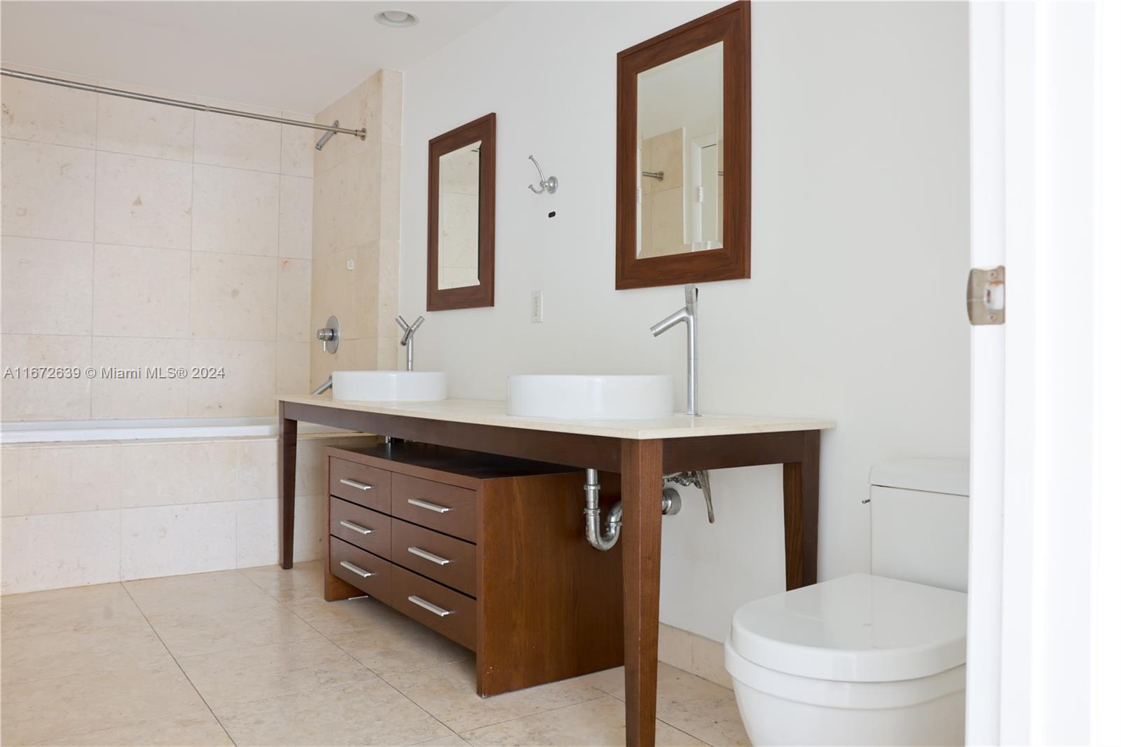 465 Brickell Ave # 4206