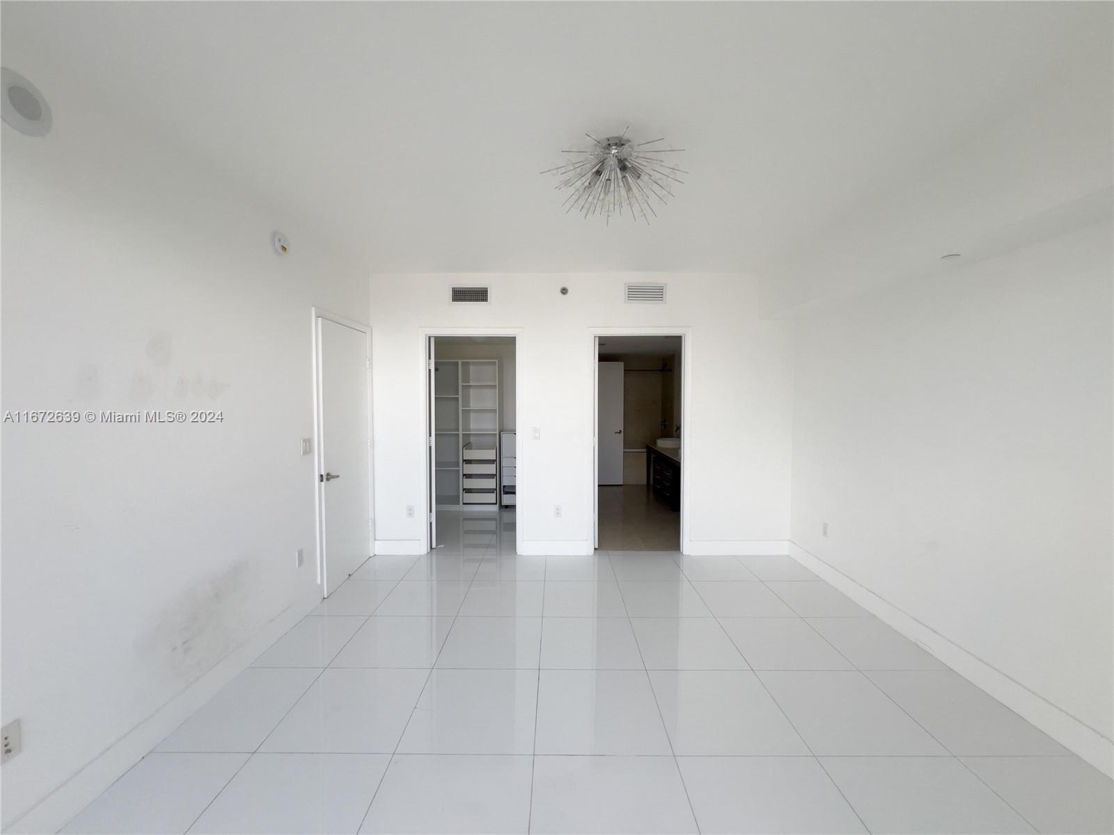 465 Brickell Ave # 4206
