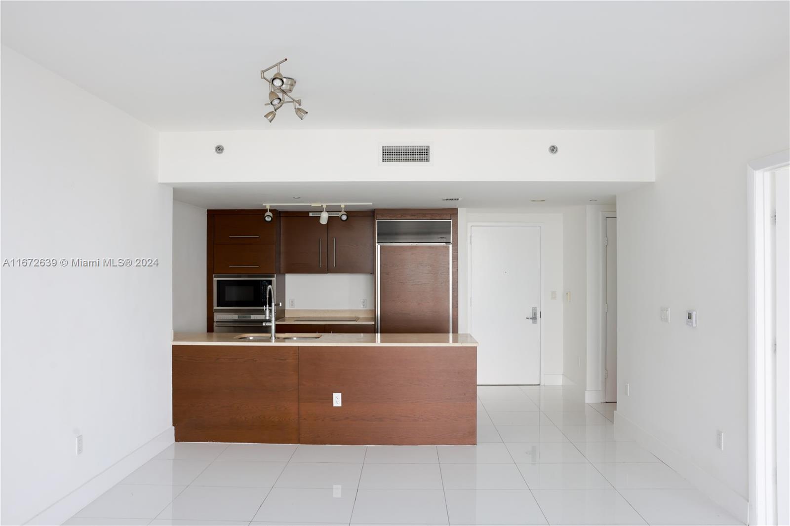 465 Brickell Ave # 4206